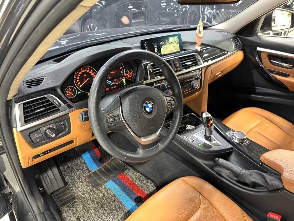 BMW 3시리즈 3시리즈 (F30) 320i 럭셔리 이미지 4