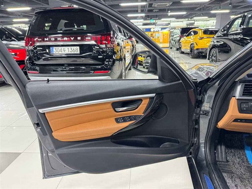 BMW 3시리즈 3시리즈 (F30) 320i 럭셔리 이미지 5