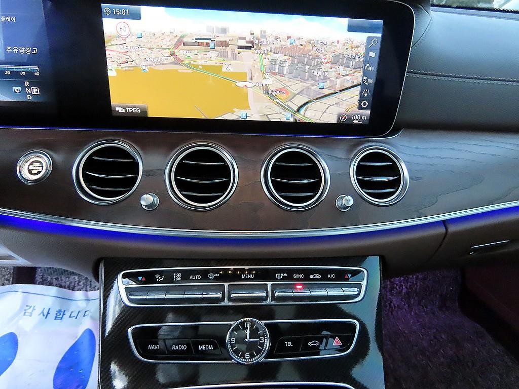 벤츠 E 클래스 E-클래스 W213 E300 익스클루시브 이미지 12