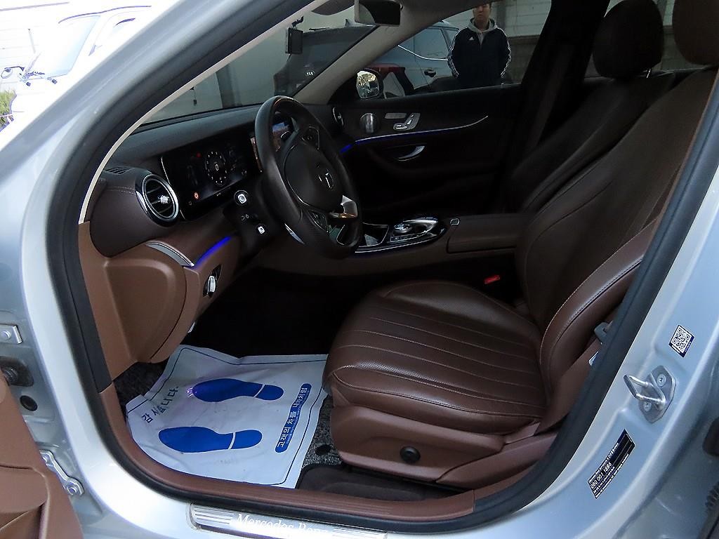 벤츠 E 클래스 E-클래스 W213 E300 익스클루시브 이미지 5