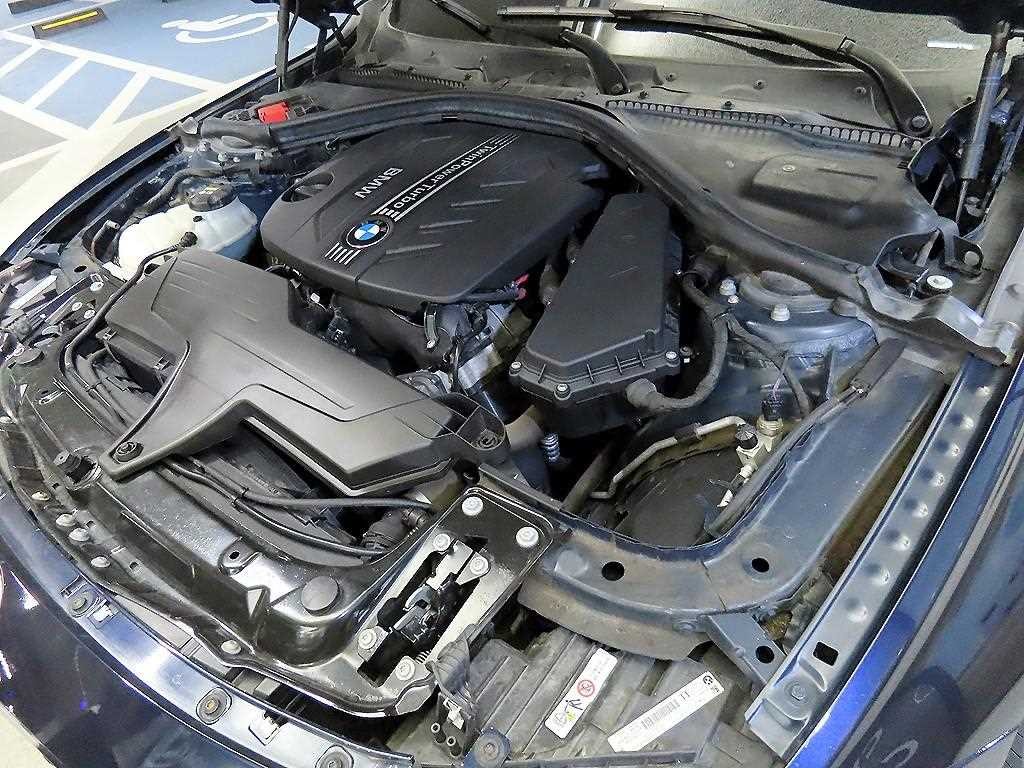 BMW 3시리즈 3시리즈 (F30) 320d xDrive 이미지 19