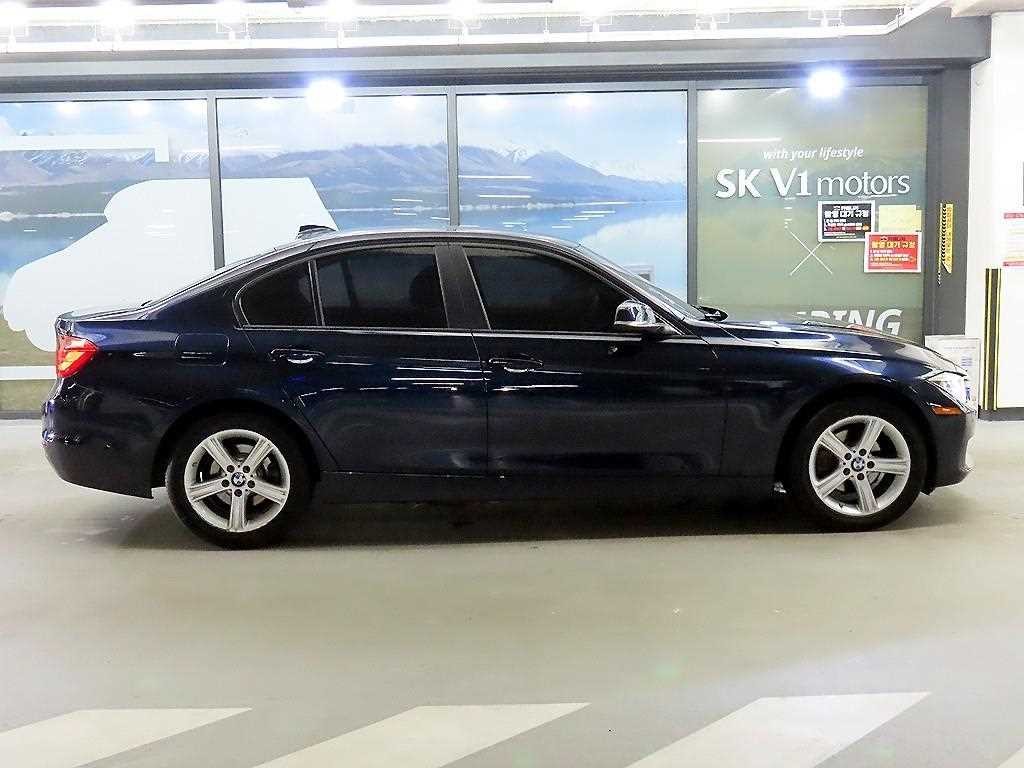 BMW 3시리즈 3시리즈 (F30) 320d xDrive 이미지 3