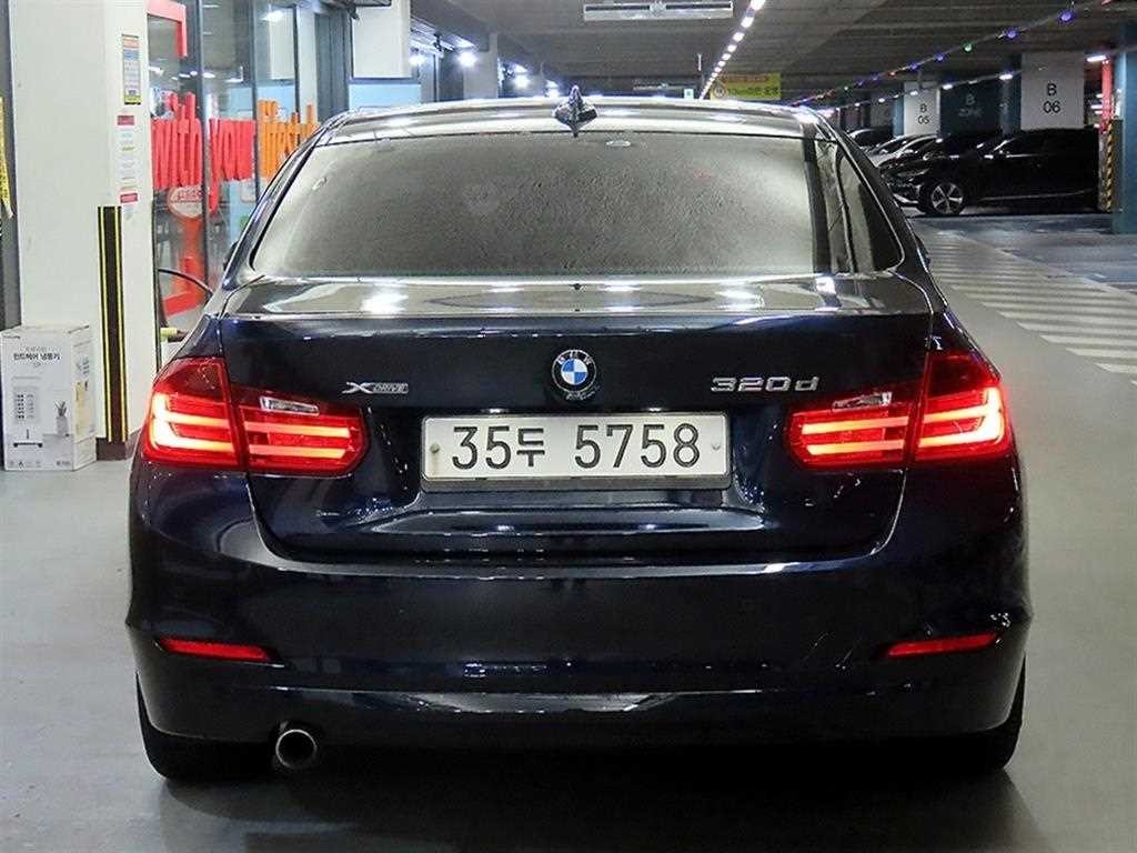 BMW 3시리즈 3시리즈 (F30) 320d xDrive 이미지 5