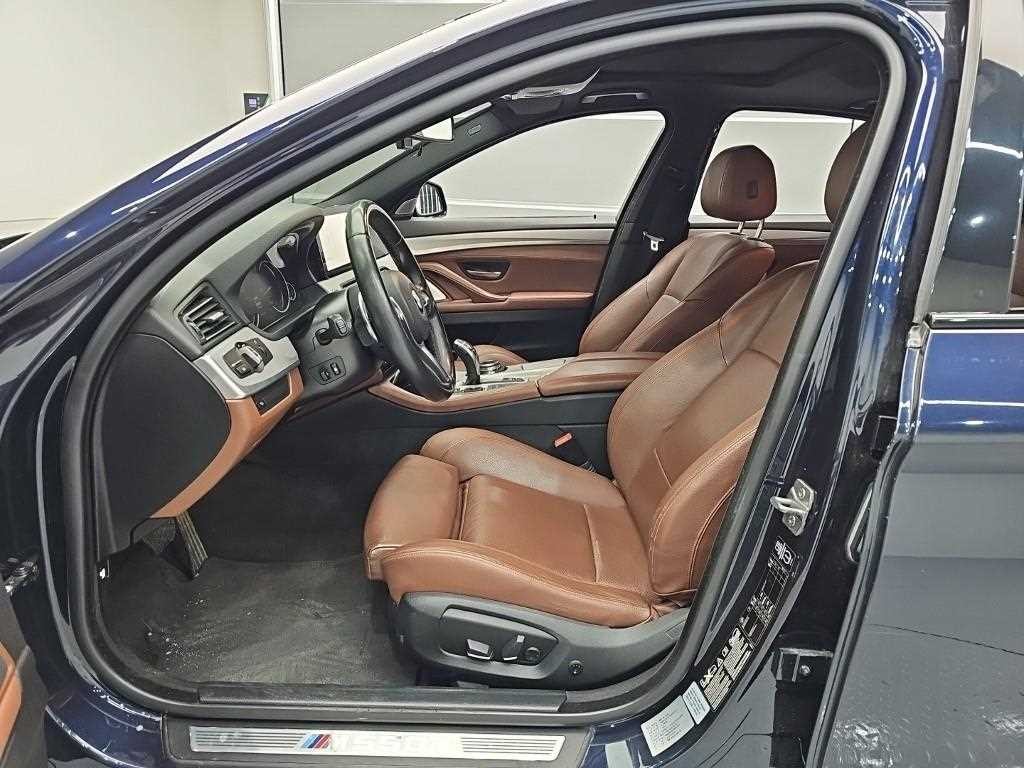 BMW 5시리즈 5시리즈 (F10) M550d xDrive 이미지 11