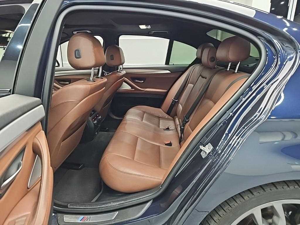 BMW 5시리즈 5시리즈 (F10) M550d xDrive 이미지 12