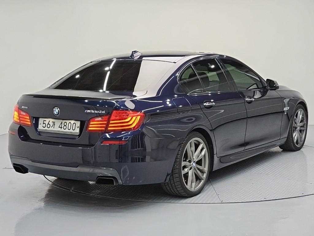 BMW 5시리즈 5시리즈 (F10) M550d xDrive 이미지 4