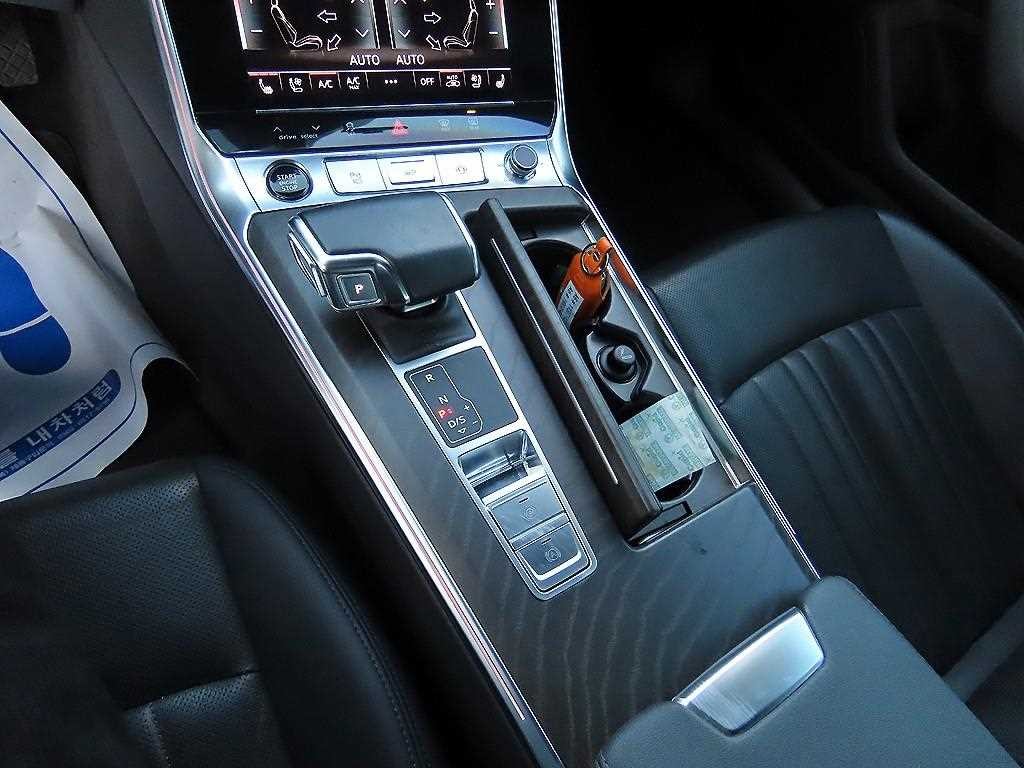아우디 A6 A6 (C8) 45 TFSI 콰트로 프리미엄 이미지 11