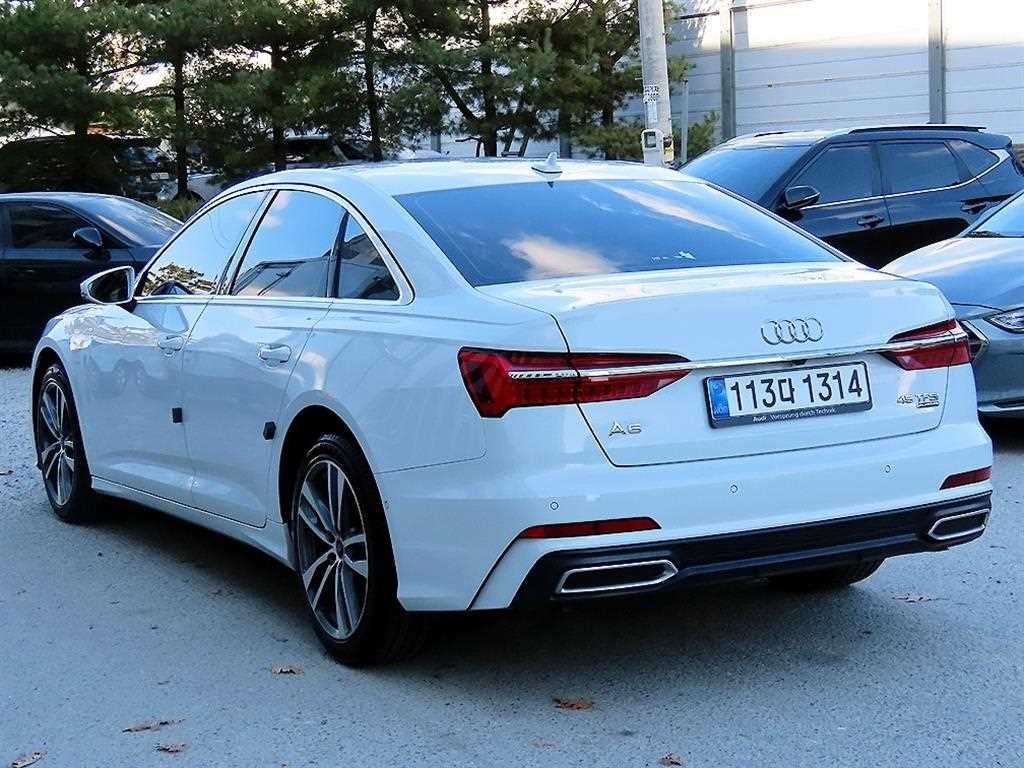 아우디 A6 A6 (C8) 45 TFSI 콰트로 프리미엄 이미지 3