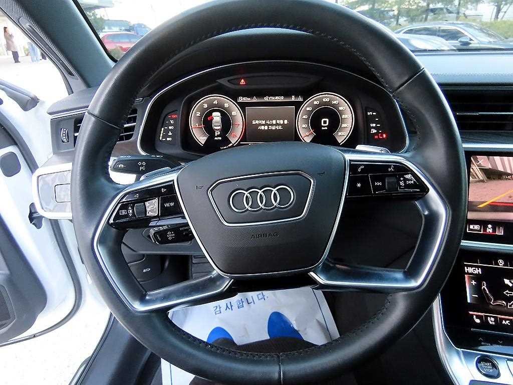 아우디 A6 A6 (C8) 45 TFSI 콰트로 프리미엄 이미지 8
