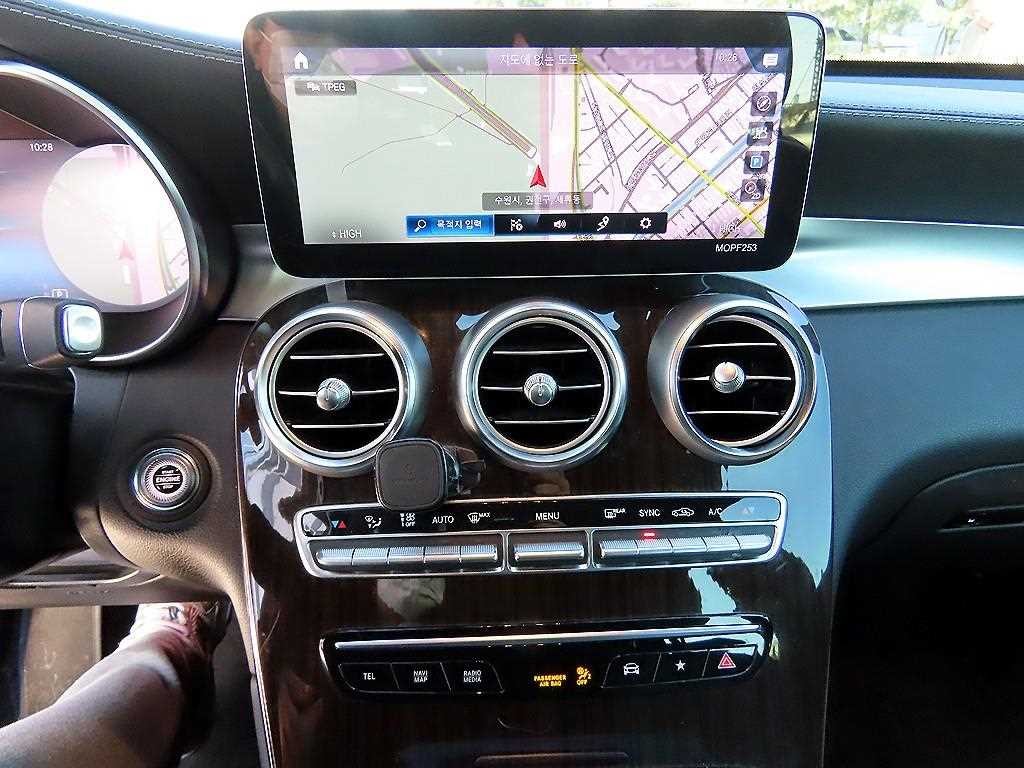 벤츠 GLC 클래스 GLC클래스 X253 GLC 300 4MATIC 이미지 13