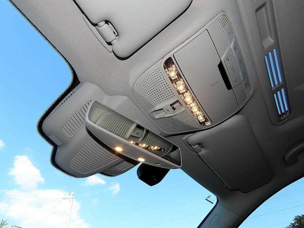 벤츠 E 클래스 E-클래스 W213 E220d 4MATIC 익스클루시브 이미지 16