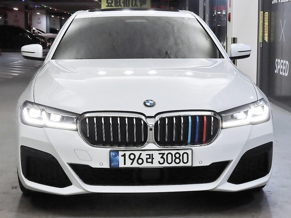BMW 5시리즈 5시리즈 (G30) 520i M 스포츠 이미지 2