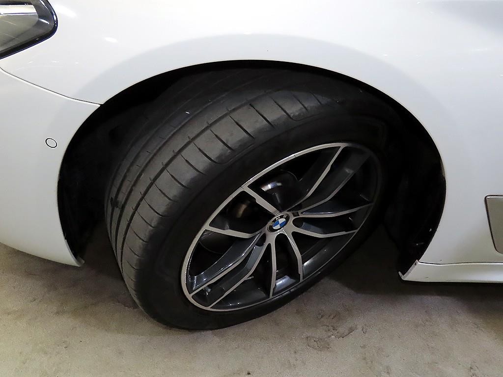 BMW 5시리즈 5시리즈 (G30) 520i M 스포츠 이미지 20