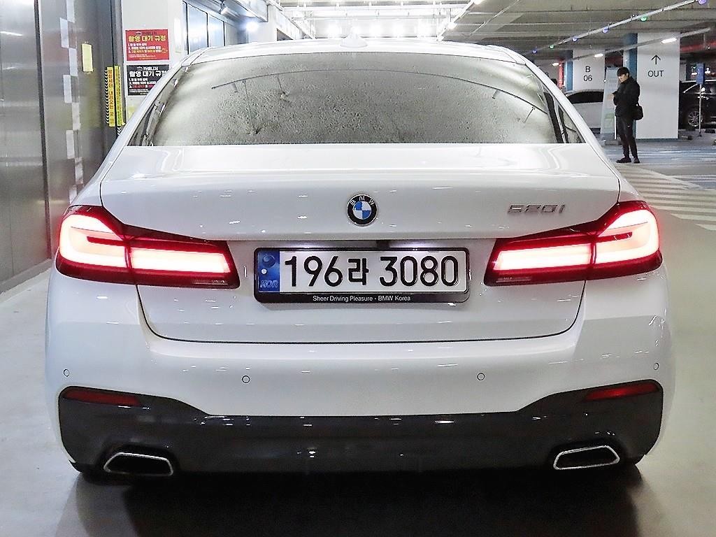 BMW 5시리즈 5시리즈 (G30) 520i M 스포츠 이미지 5