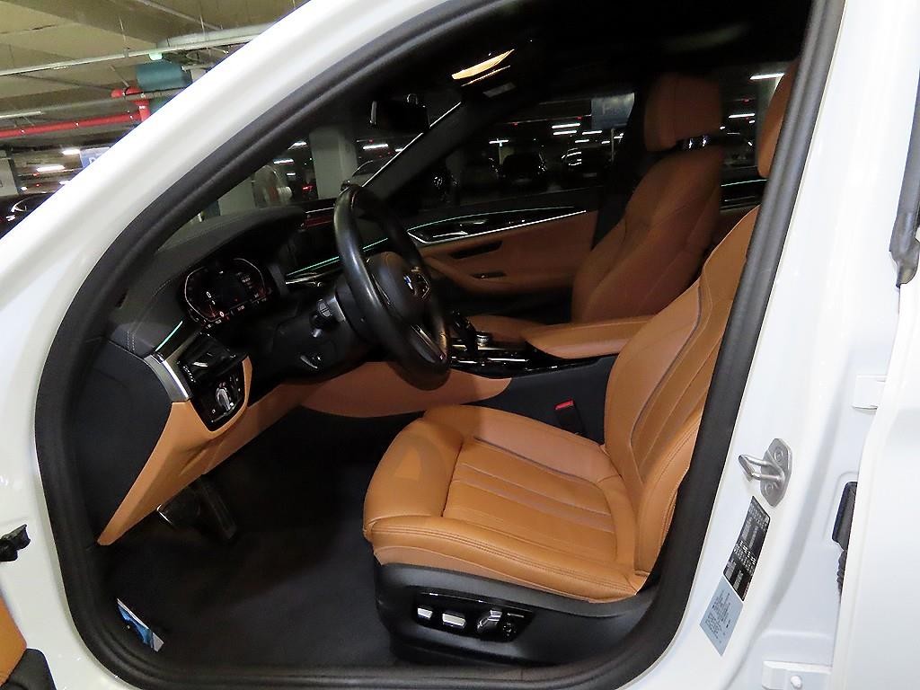 BMW 5시리즈 5시리즈 (G30) 520i M 스포츠 이미지 6