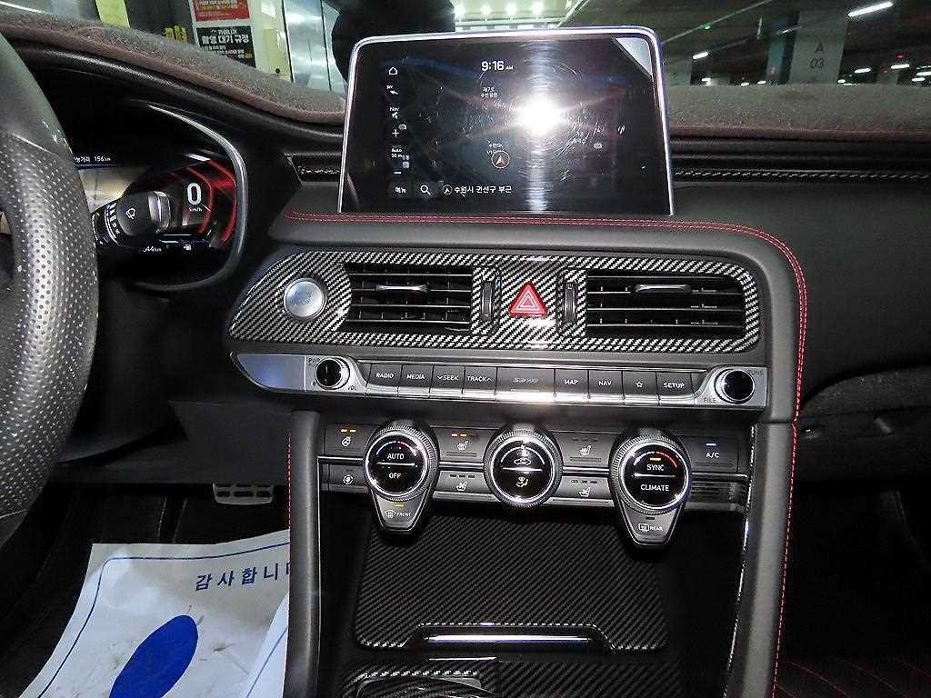 제네시스 G70 2.0T AWD 스포츠 패키지 이미지 11