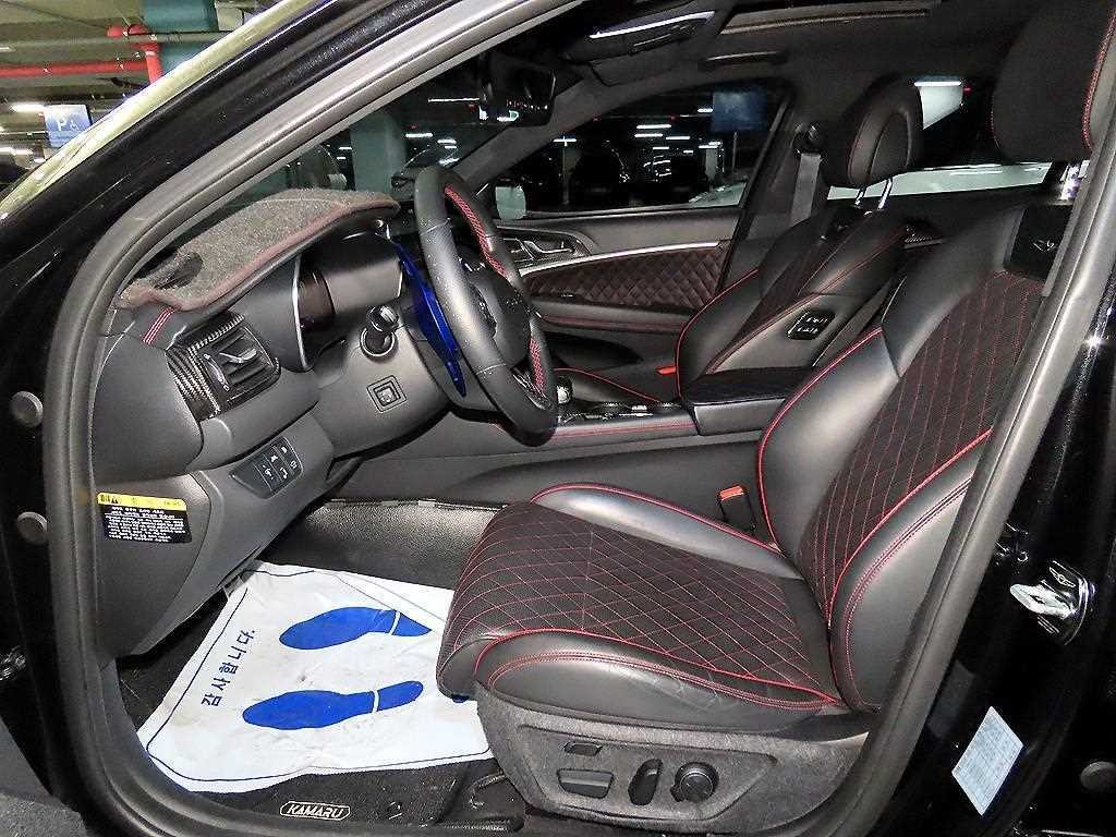 제네시스 G70 2.0T AWD 스포츠 패키지 이미지 6