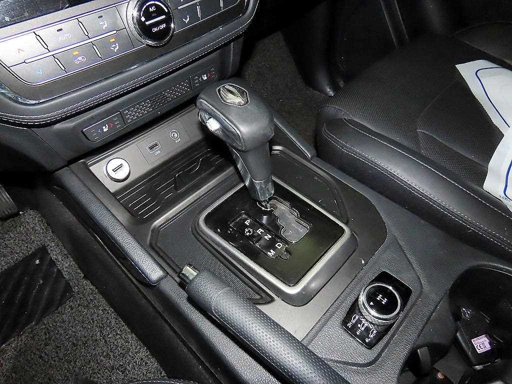 KG모빌리티(쌍용) 렉스턴 렉스턴 스포츠 칸 디젤 2.2 4WD 프로페셔널 S 이미지 12