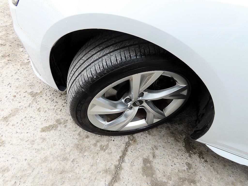 아우디 A4 A4 (B9) 40 TFSI 프리미엄 이미지 20