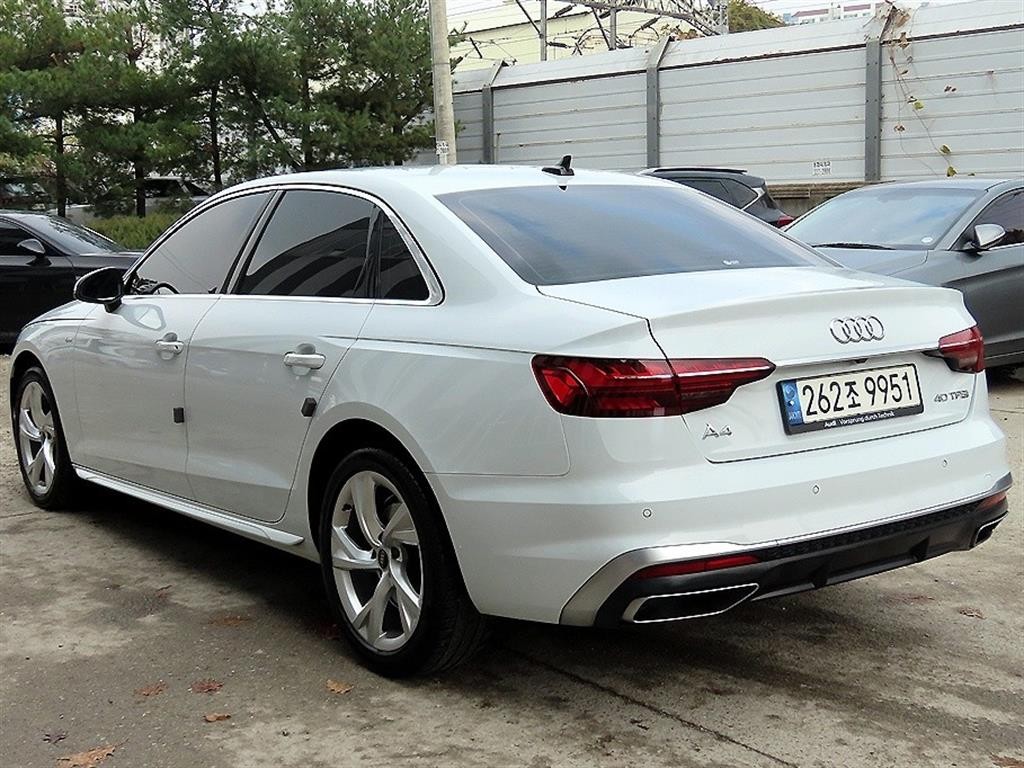 아우디 A4 A4 (B9) 40 TFSI 프리미엄 이미지 3