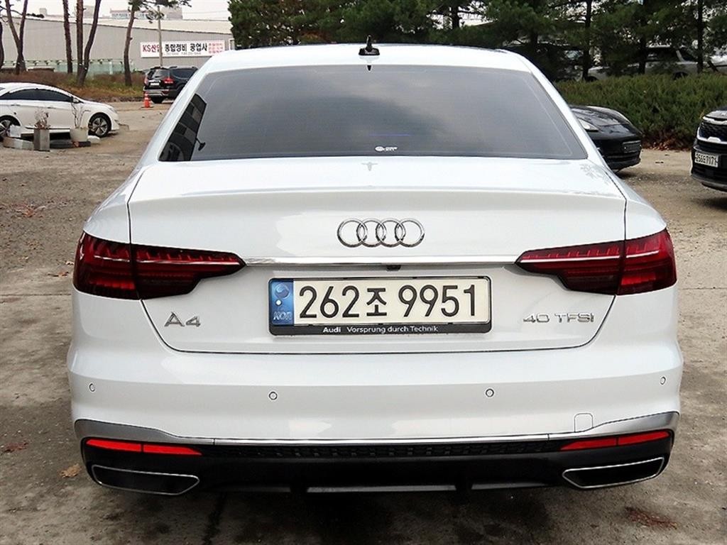아우디 A4 A4 (B9) 40 TFSI 프리미엄 이미지 4
