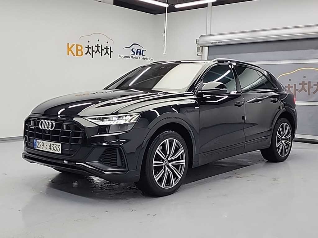 아우디 Q8 55 TFSI 콰트로 프리미엄 이미지 1