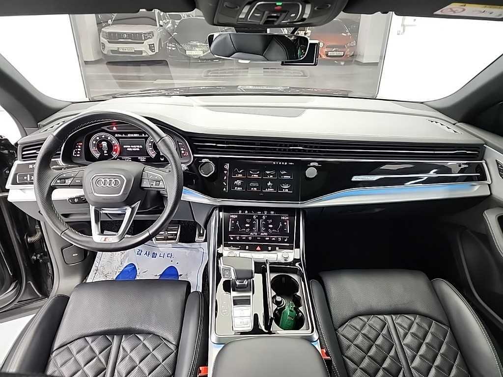 아우디 Q8 55 TFSI 콰트로 프리미엄 이미지 7