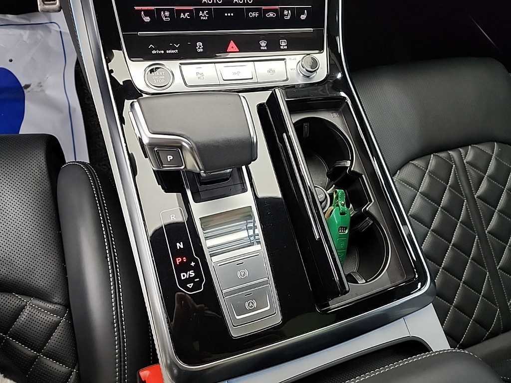 아우디 Q8 55 TFSI 콰트로 프리미엄 이미지 8