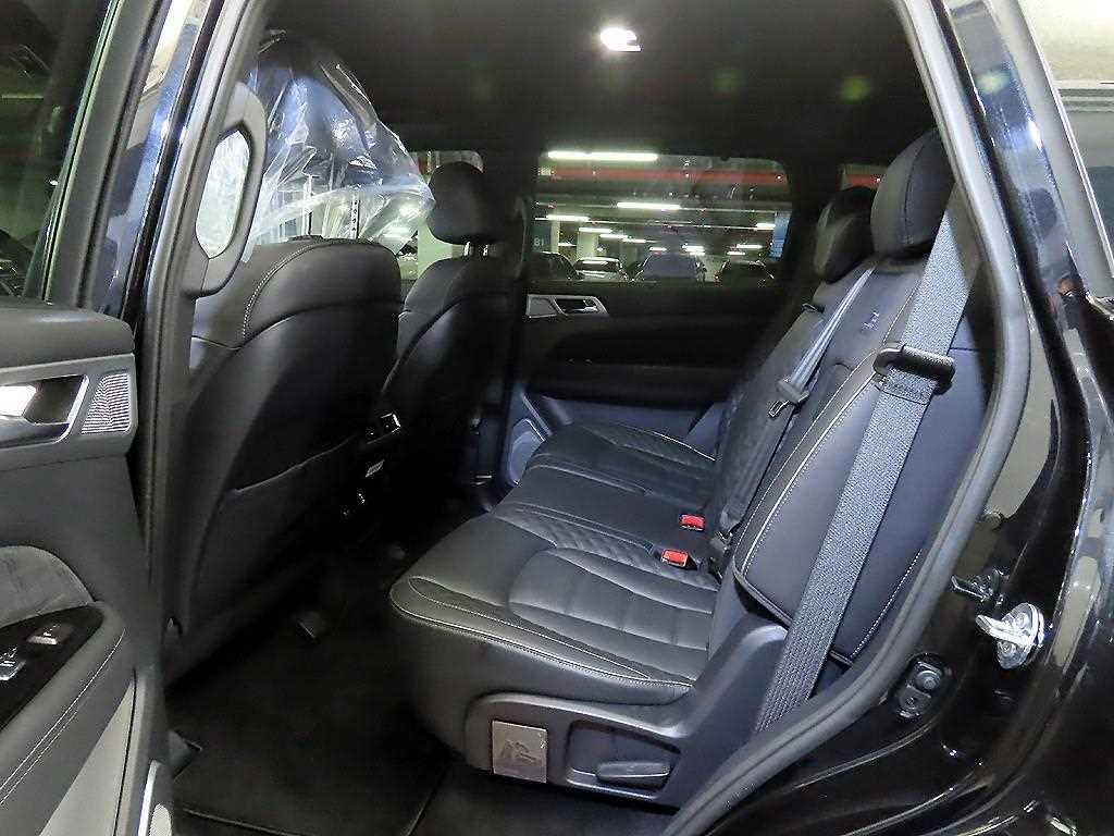 KG모빌리티(쌍용) 렉스턴 올 뉴 렉스턴 (Y450) 디젤 2.2 4WD 더 블랙 이미지 7