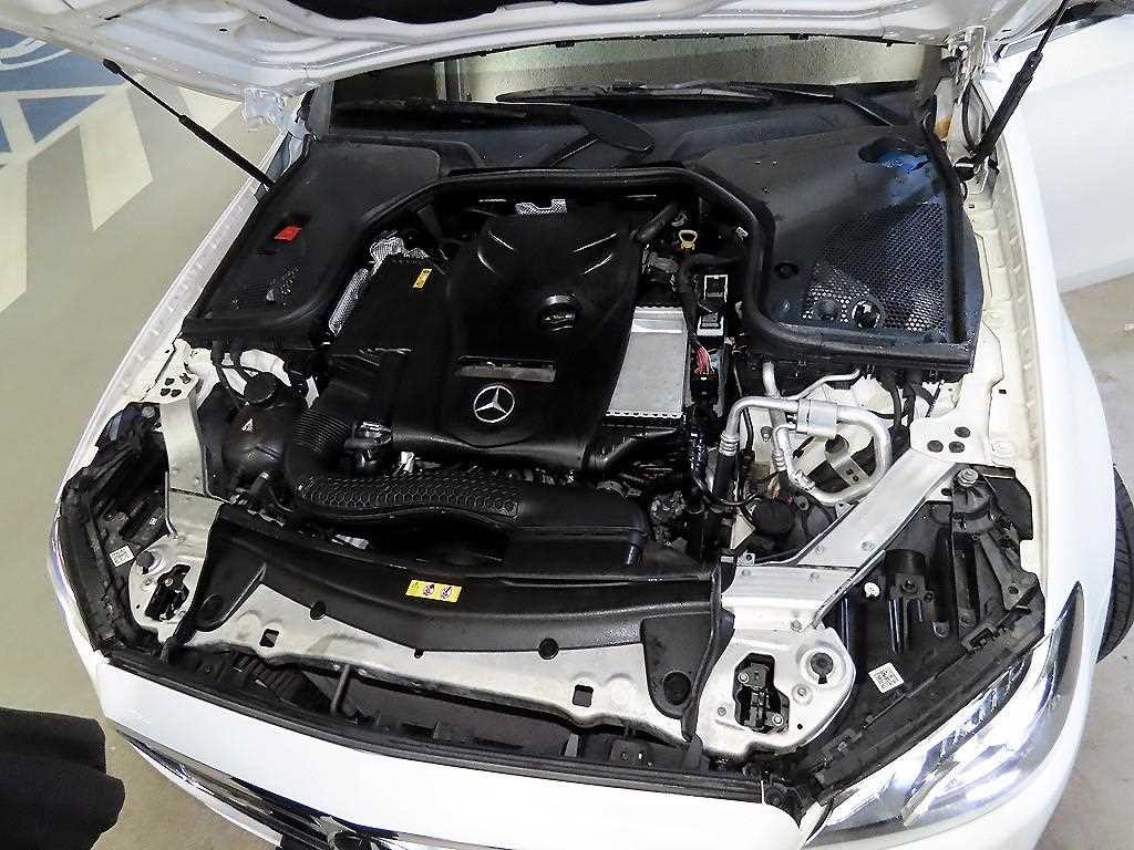 벤츠 E 클래스 E-클래스 W213 E200 아방가르드 이미지 19