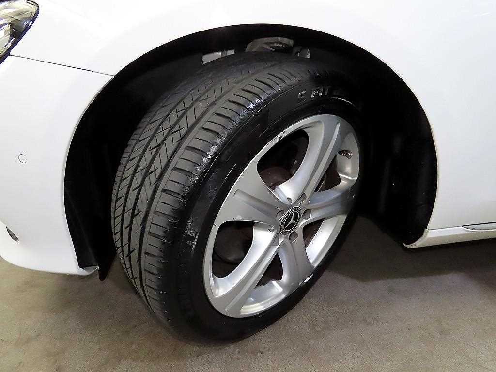 벤츠 E 클래스 E-클래스 W213 E200 아방가르드 이미지 20