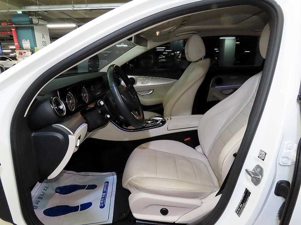 벤츠 E 클래스 E-클래스 W213 E200 아방가르드 이미지 6