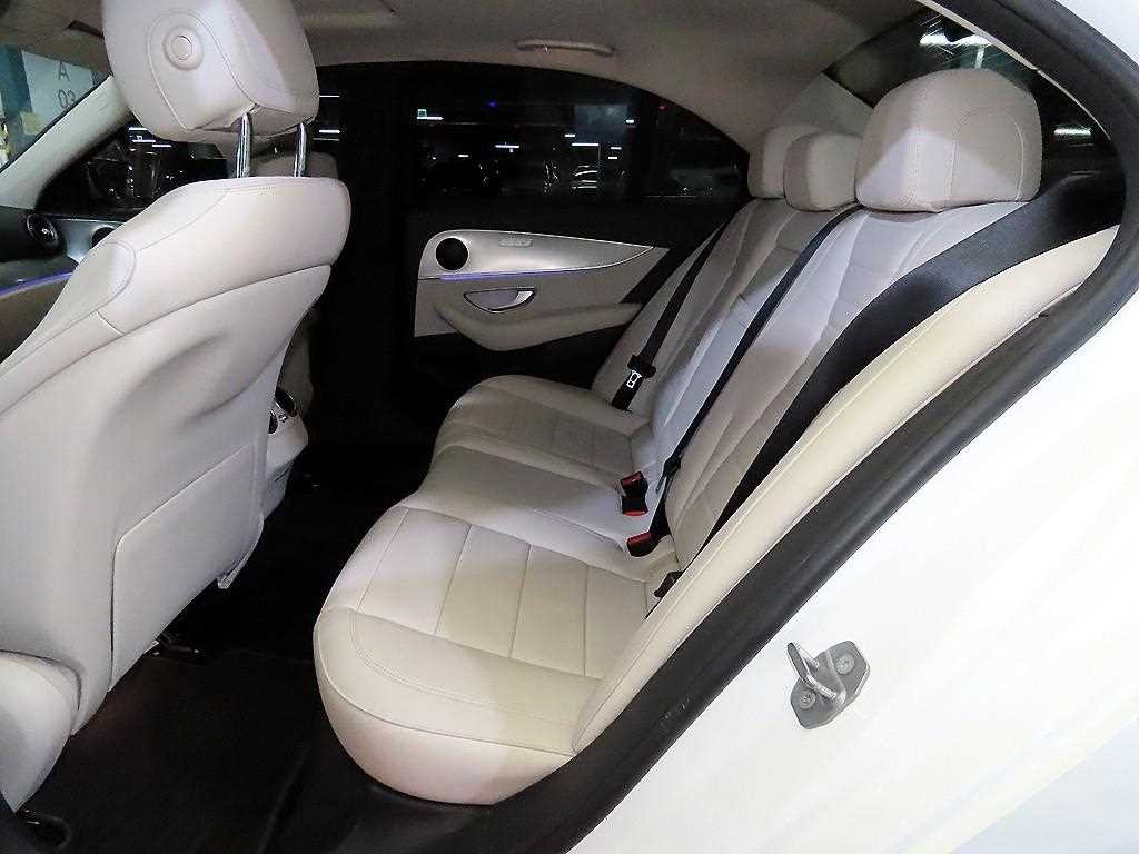 벤츠 E 클래스 E-클래스 W213 E200 아방가르드 이미지 7