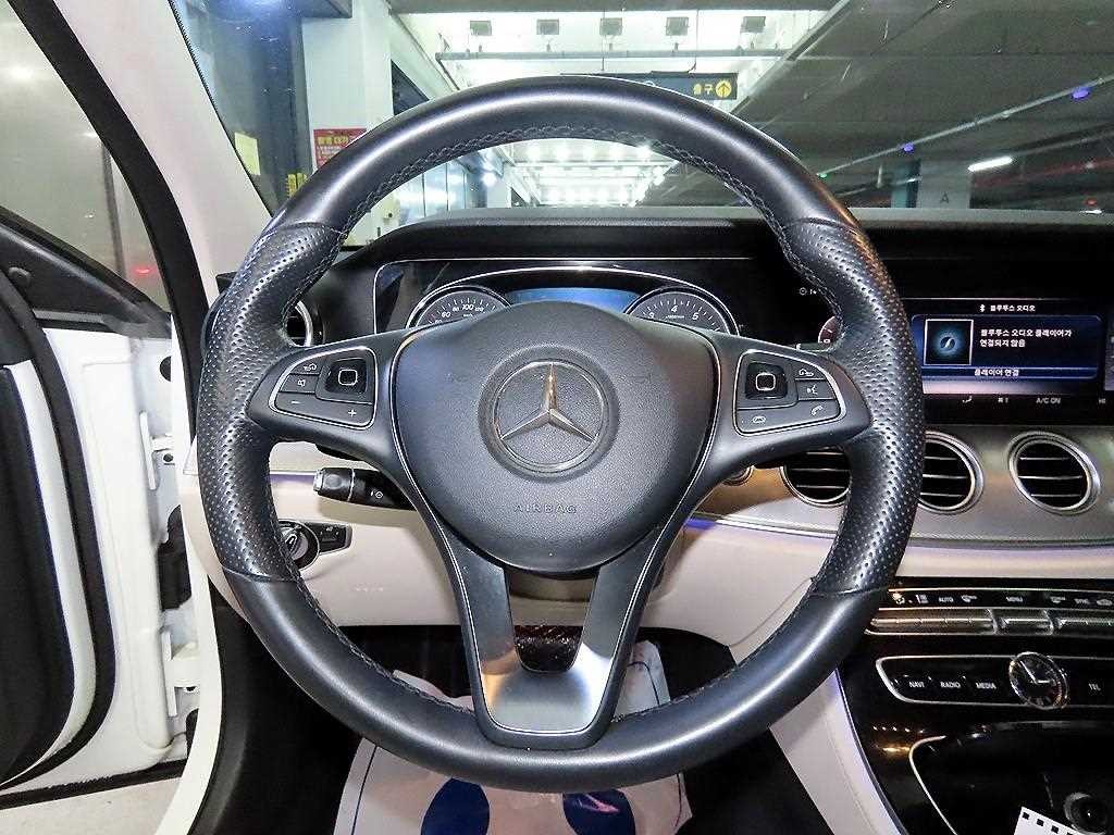 벤츠 E 클래스 E-클래스 W213 E200 아방가르드 이미지 8