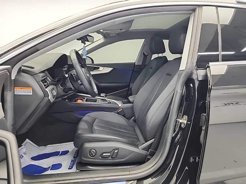 아우디 A5 A5 (F5) 40 TFSI 콰트로 스포트백 이미지 11