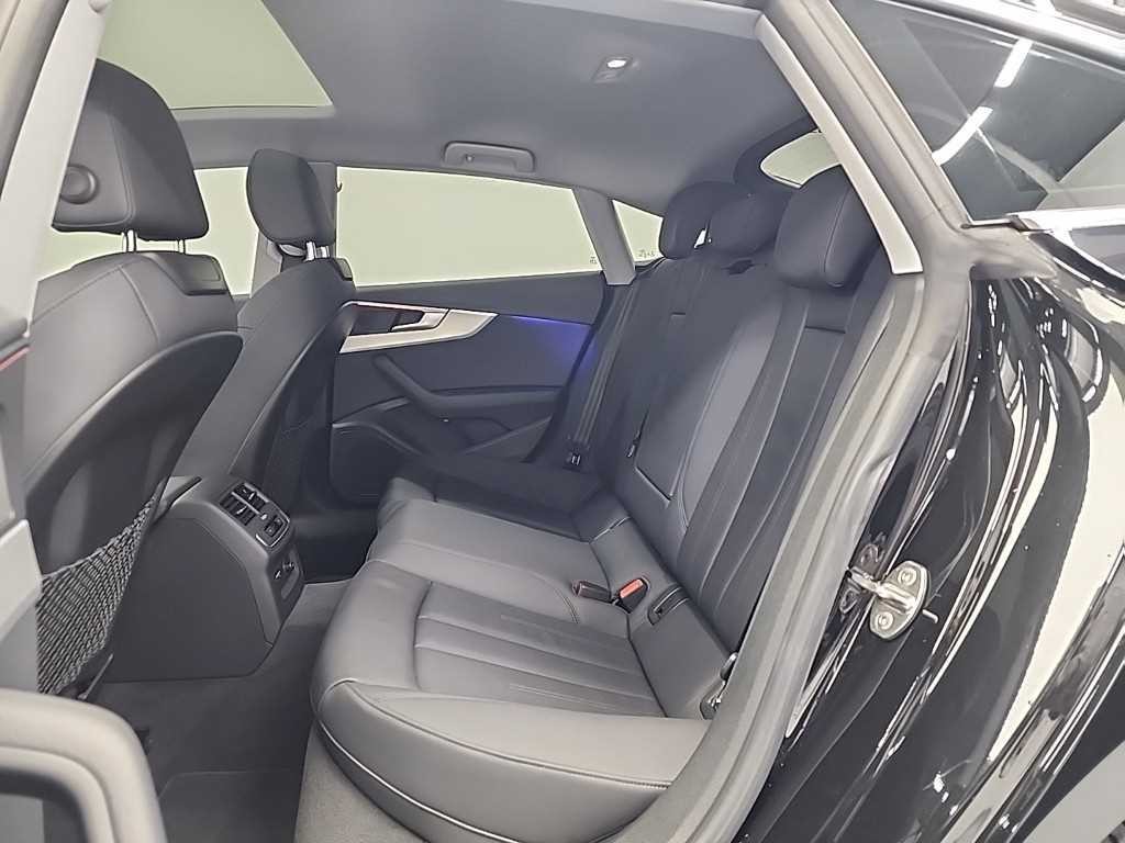 아우디 A5 A5 (F5) 40 TFSI 콰트로 스포트백 이미지 12