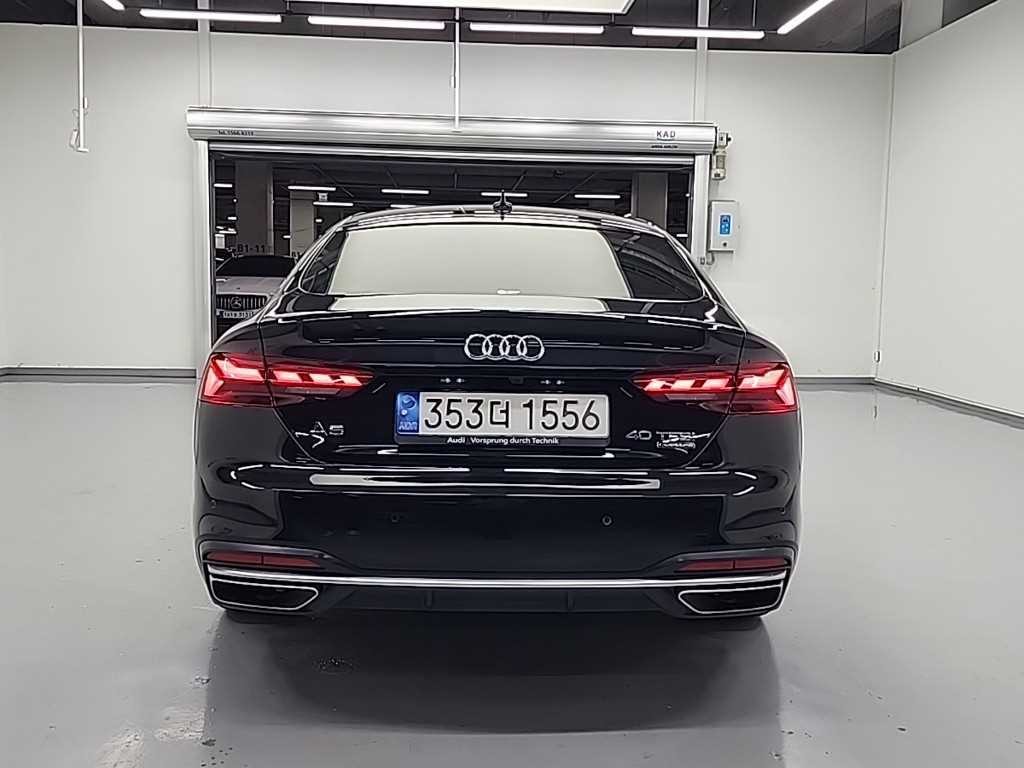아우디 A5 A5 (F5) 40 TFSI 콰트로 스포트백 이미지 3