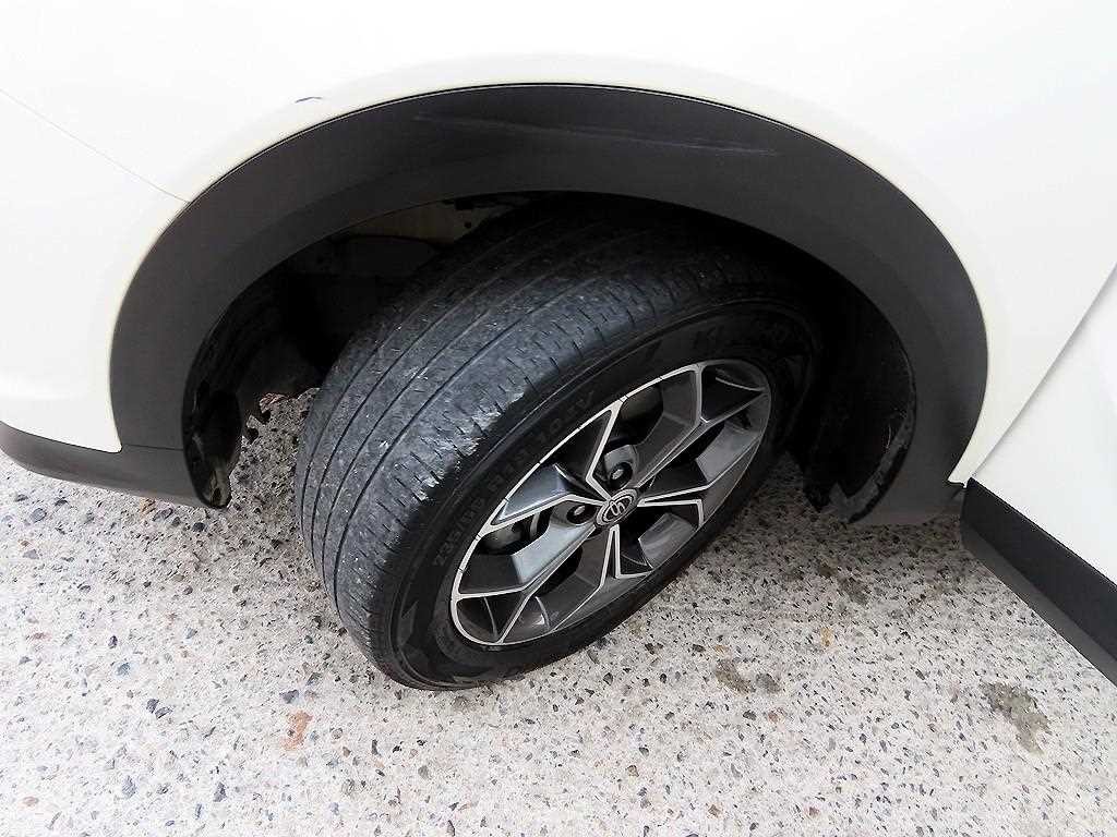 KG모빌리티(쌍용) 코란도 뷰티풀코란도 2WD 가솔린 1.5 C7 이미지 19