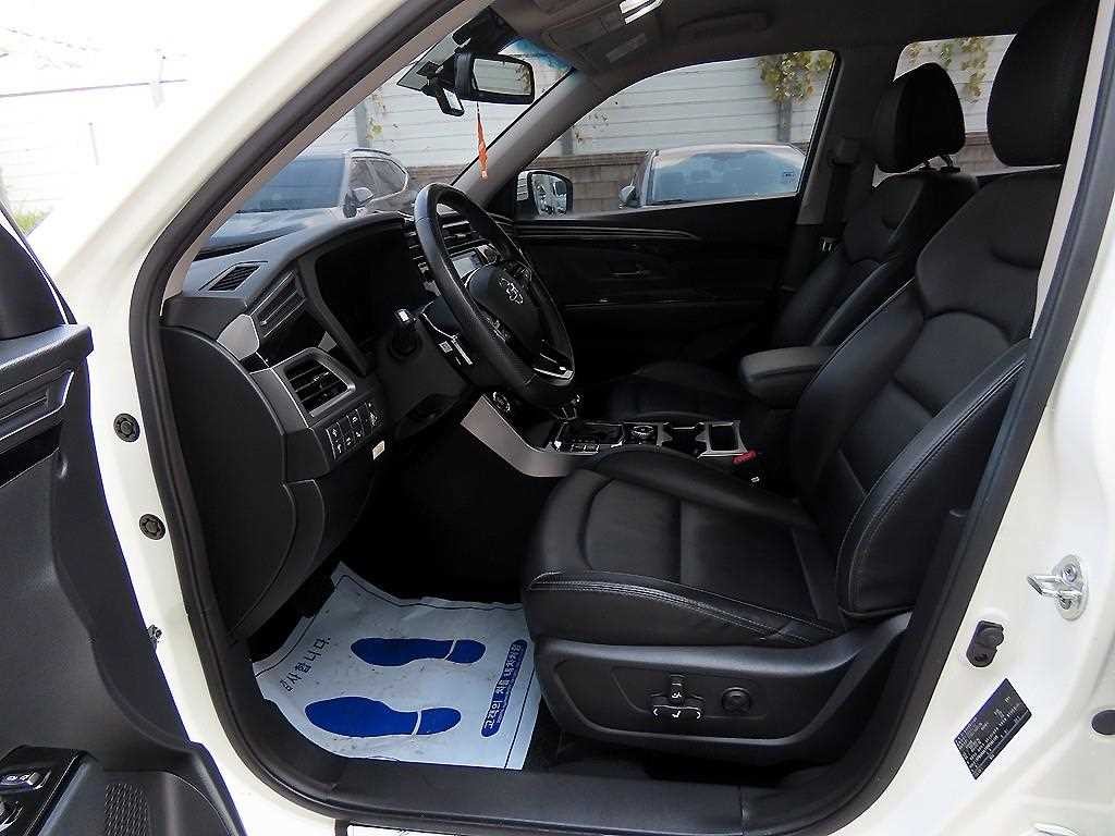 KG모빌리티(쌍용) 코란도 뷰티풀코란도 2WD 가솔린 1.5 C7 이미지 5