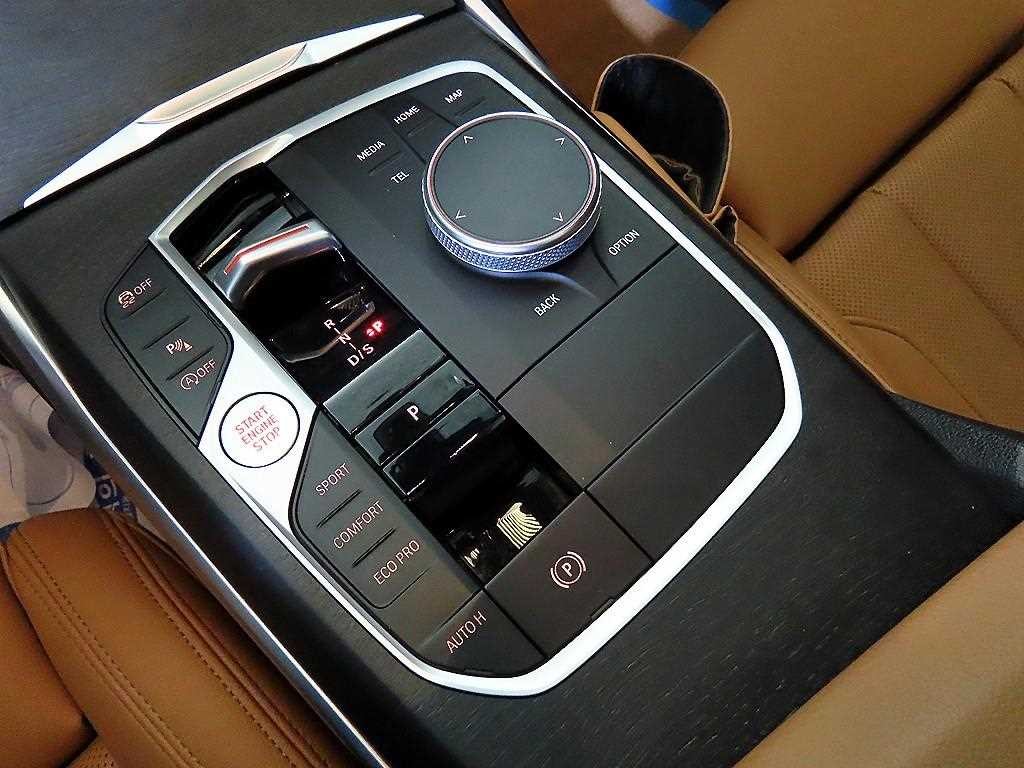 BMW 3시리즈 3시리즈 (G20) 320i 이미지 12