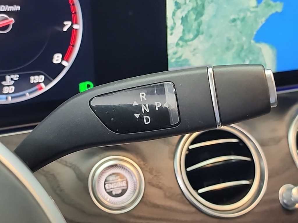 벤츠 E 클래스 E-클래스 W213 E300 4MATIC 아방가르드 이미지 9