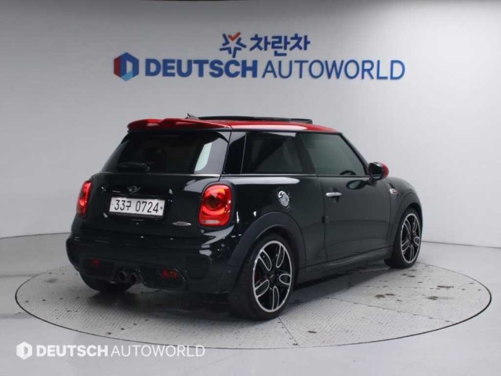 미니 쿠퍼 쿠퍼 S JCW 이미지 2