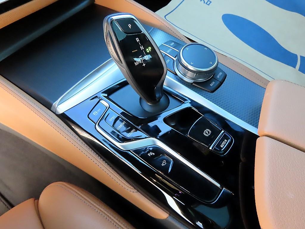 BMW 5시리즈 5시리즈 (G30) 520i M 스포츠 이미지 11
