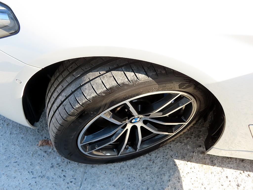 BMW 5시리즈 5시리즈 (G30) 520i M 스포츠 이미지 20
