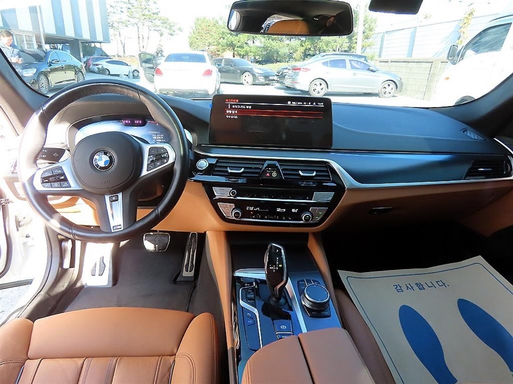 BMW 5시리즈 5시리즈 (G30) 520i M 스포츠 이미지 7