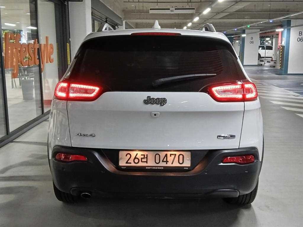 지프 체로키 체로키(KL) 2.4 론지튜드 AWD 이미지 5
