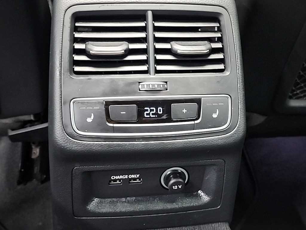 아우디 A5 A5 (F5) 40 TFSI 콰트로 프리미엄 스포트백 이미지 13