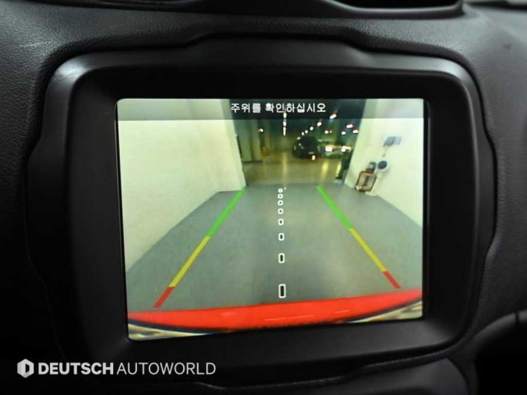 지프 레니게이드 2.4 리미티드 AWD 이미지 15