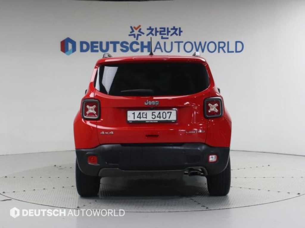 지프 레니게이드 2.4 리미티드 AWD 이미지 4