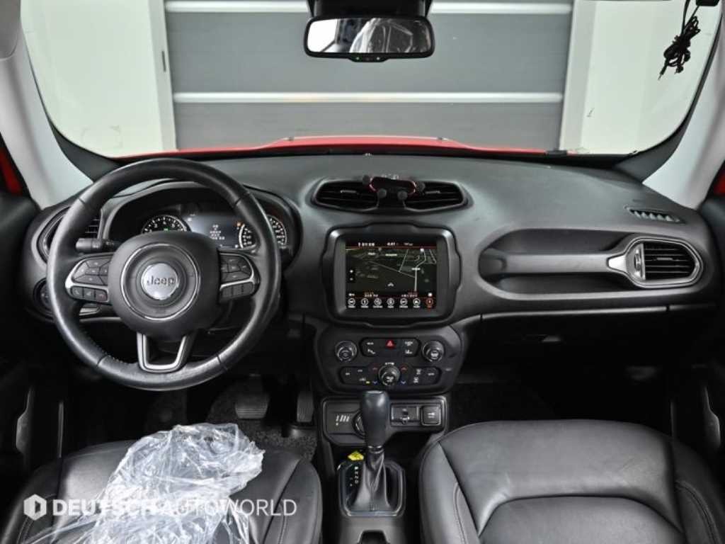 지프 레니게이드 2.4 리미티드 AWD 이미지 7